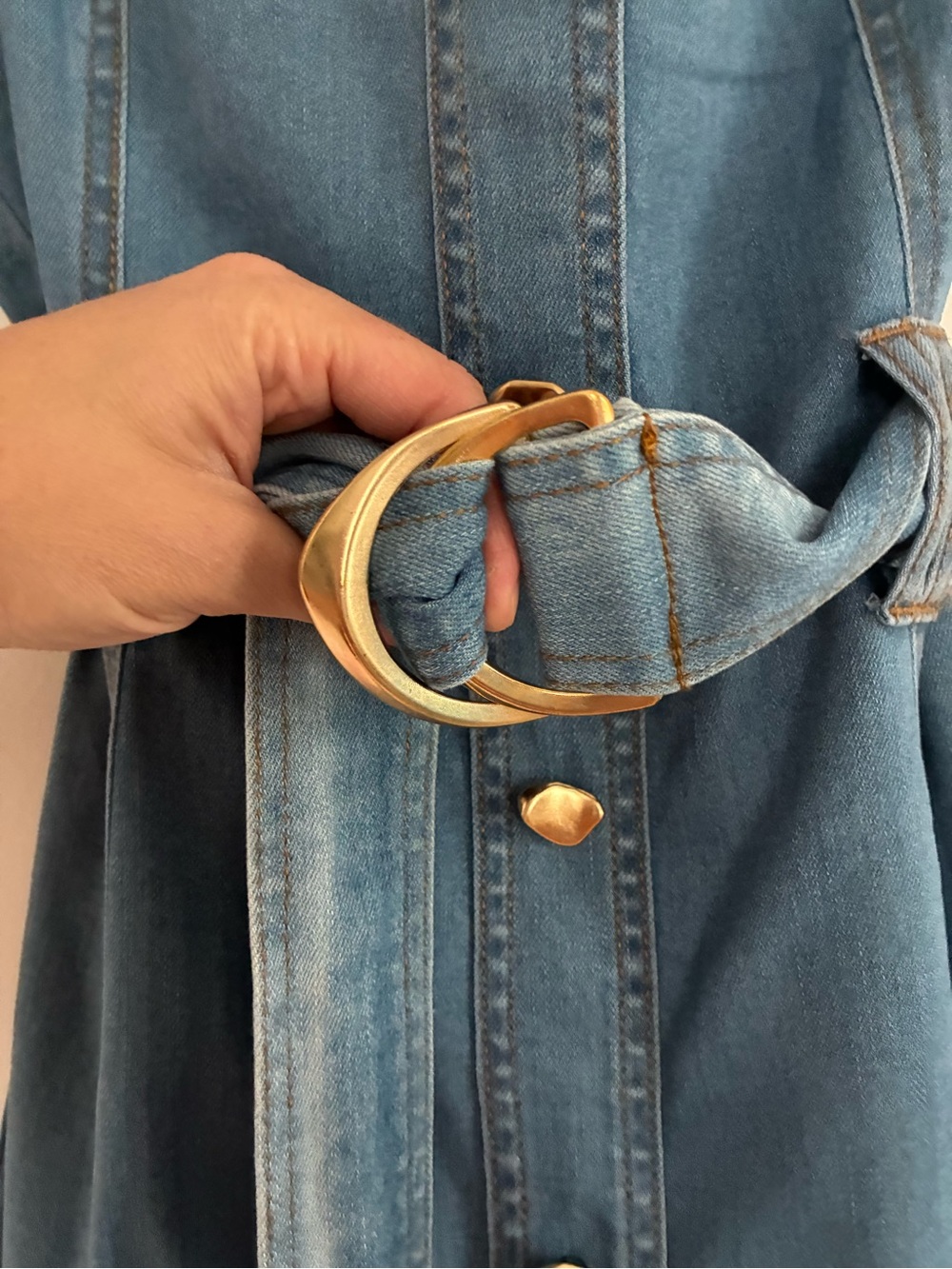 House of Harlow 1960 Blue Denim Button-Front Midi Dress with Belt - Picture 7 of 9